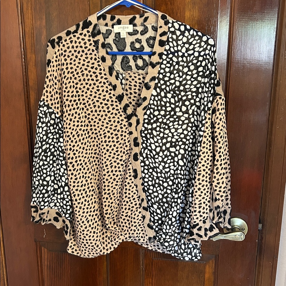 Umgee Leopard Print Wrap Top - Black and Tan
